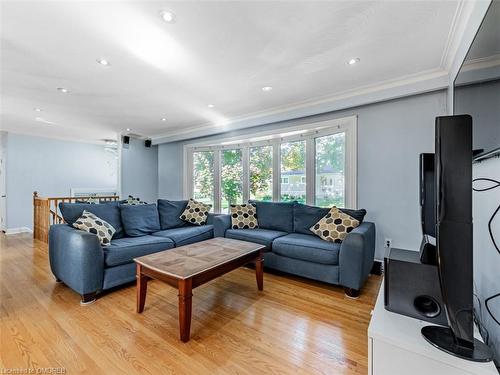 43 Ludgate Drive, Etobicoke, ON - Indoor Photo Showing Living Room