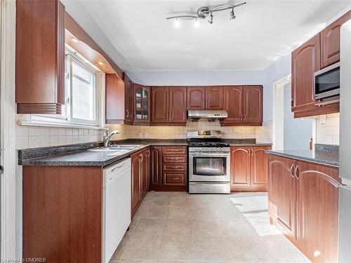 43 Ludgate Drive, Etobicoke, ON - Indoor Photo Showing Kitchen With Double Sink