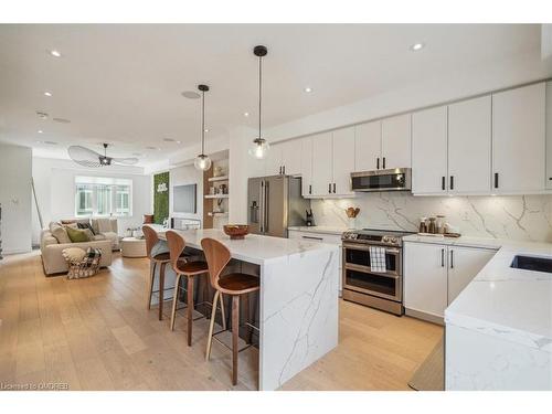 29 Rapids Lane, Hamilton, ON - Indoor Photo Showing Kitchen With Upgraded Kitchen