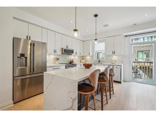 29 Rapids Lane, Hamilton, ON - Indoor Photo Showing Kitchen With Upgraded Kitchen