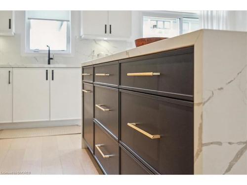 29 Rapids Lane, Hamilton, ON - Indoor Photo Showing Kitchen