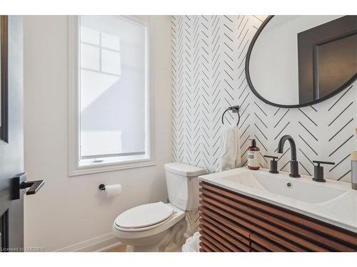 29 Rapids Lane, Hamilton, ON - Indoor Photo Showing Bathroom