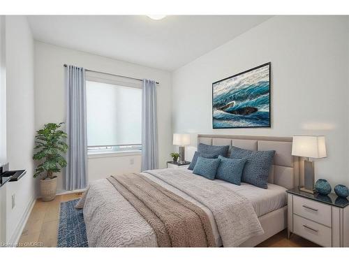 29 Rapids Lane, Hamilton, ON - Indoor Photo Showing Bedroom