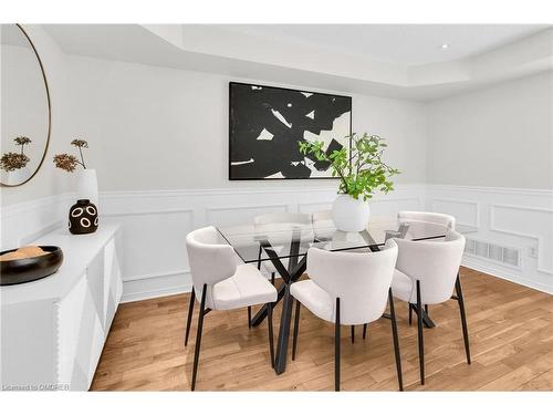 75 Gatwick Drive, Oakville, ON - Indoor Photo Showing Dining Room