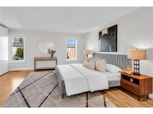 75 Gatwick Drive, Oakville, ON - Indoor Photo Showing Bedroom