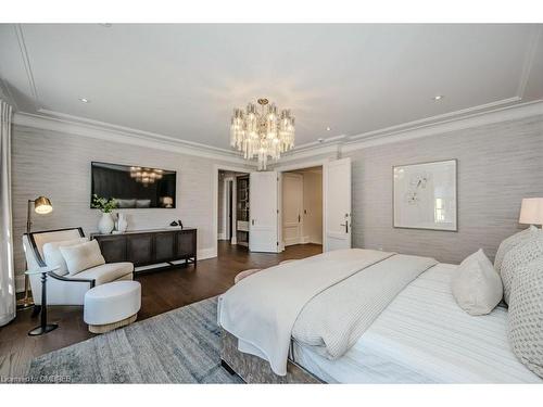 1207 Lakeshore Road W, Oakville, ON - Indoor Photo Showing Bedroom