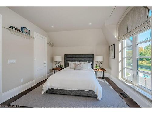 1207 Lakeshore Road W, Oakville, ON - Indoor Photo Showing Bedroom