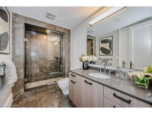 1207 Lakeshore Road W, Oakville, ON - Indoor Photo Showing Bathroom