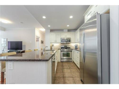 1005-360 Pearl Street, Burlington, ON - Indoor Photo Showing Kitchen