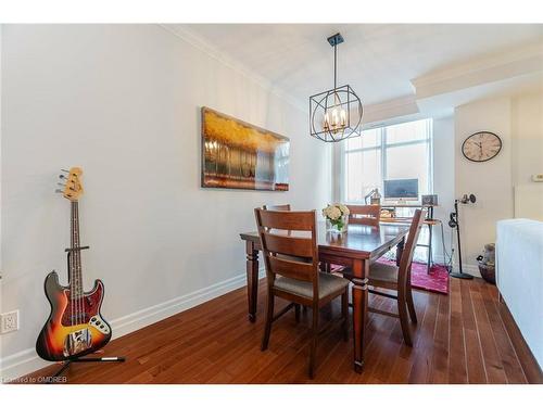 1005-360 Pearl Street, Burlington, ON - Indoor Photo Showing Dining Room