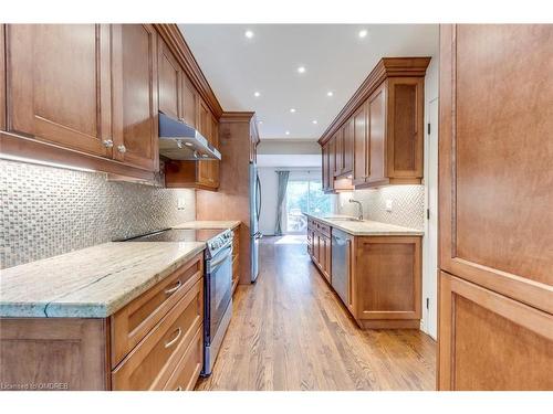 2262 Carol Road, Oakville, ON - Indoor Photo Showing Kitchen