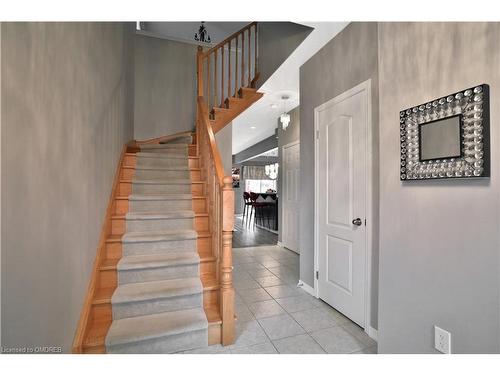 90 Palacebeach Trail, Stoney Creek, ON - Indoor Photo Showing Other Room