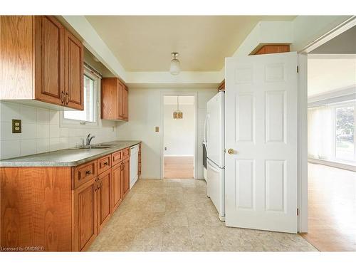 2132 Hixon Street, Oakville, ON - Indoor Photo Showing Kitchen With Double Sink