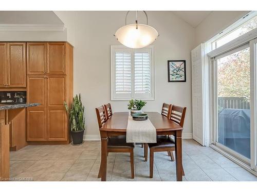 3329 Springflower Way, Oakville, ON - Indoor Photo Showing Dining Room