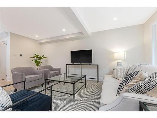 799 Coulson Avenue, Milton, ON - Indoor Photo Showing Living Room