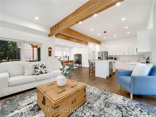 3963 Hilltop Road, Ramara, ON - Indoor Photo Showing Living Room