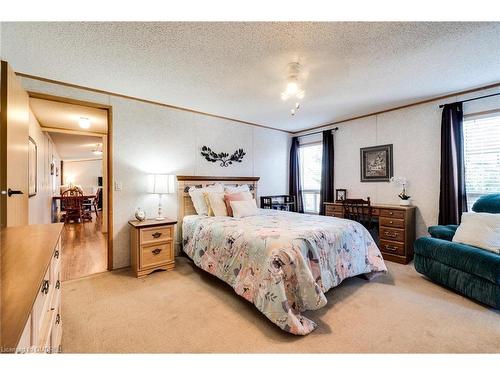 23 Olympia Avenue Pvt Avenue, Puslinch, ON - Indoor Photo Showing Bedroom