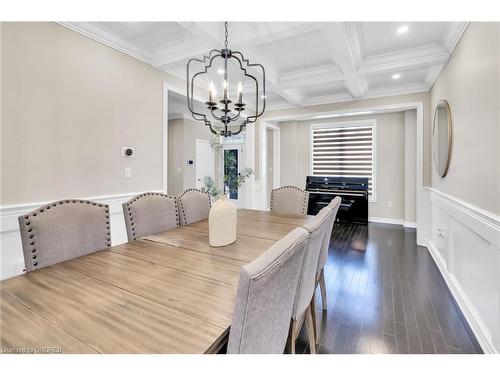 2486 Village Common Drive, Oakville, ON - Indoor Photo Showing Dining Room