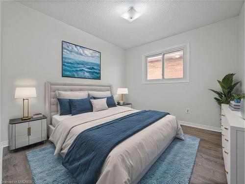 920 Apple Gate Court, Mississauga, ON - Indoor Photo Showing Bedroom