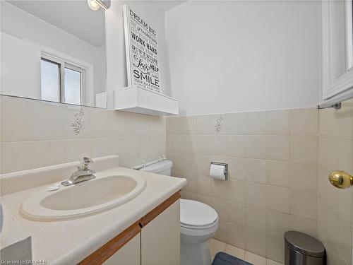 920 Apple Gate Court, Mississauga, ON - Indoor Photo Showing Bathroom