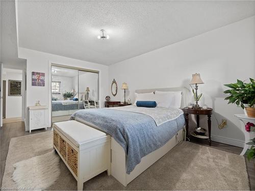 920 Apple Gate Court, Mississauga, ON - Indoor Photo Showing Bedroom