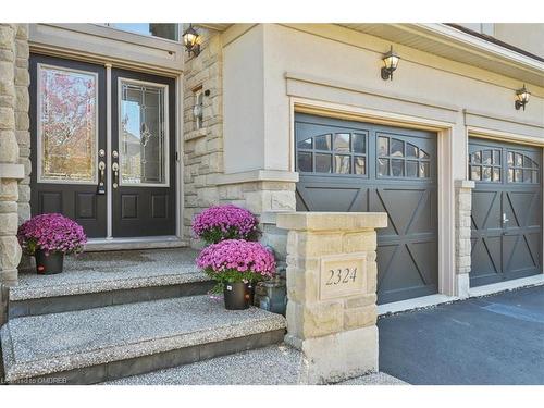 2324 Wuthering Heights Way, Oakville, ON - Outdoor