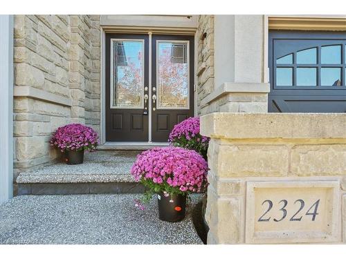 2324 Wuthering Heights Way, Oakville, ON - Outdoor