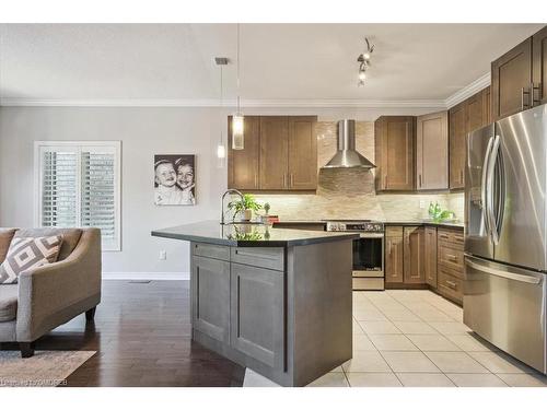 2324 Wuthering Heights Way, Oakville, ON - Indoor Photo Showing Kitchen With Stainless Steel Kitchen