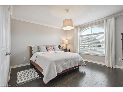 2324 Wuthering Heights Way, Oakville, ON - Indoor Photo Showing Bedroom