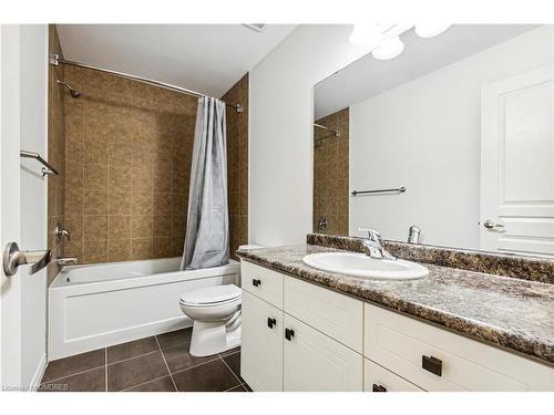 56 Robert Peel Road, Kitchener, ON - Indoor Photo Showing Bathroom