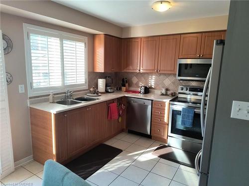 3497 Southwick Street, Mississauga, ON - Indoor Photo Showing Kitchen With Stainless Steel Kitchen With Double Sink