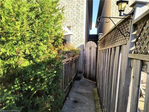 3497 Southwick Street, Mississauga, ON - Outdoor