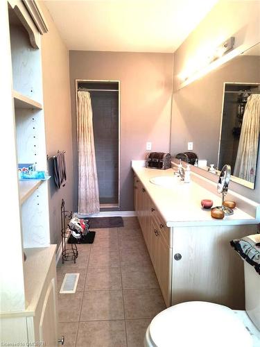 3497 Southwick Street, Mississauga, ON - Indoor Photo Showing Bathroom