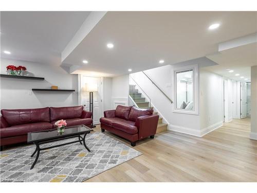 2429 Aztec Gate, Oakville, ON - Indoor Photo Showing Living Room