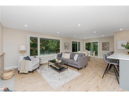 9793 8Th Line, Georgetown, ON - Indoor Photo Showing Living Room