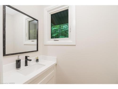 9793 8Th Line, Georgetown, ON - Indoor Photo Showing Bathroom