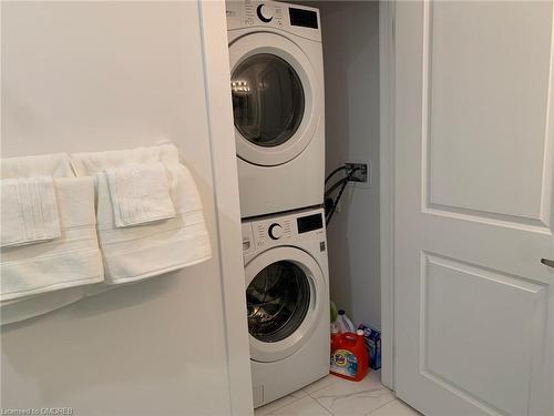 633-101 Shoreview Place, Hamilton, ON - Indoor Photo Showing Laundry Room