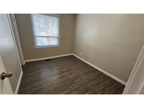 290 Morden Road, Oakville, ON - Indoor Photo Showing Bedroom