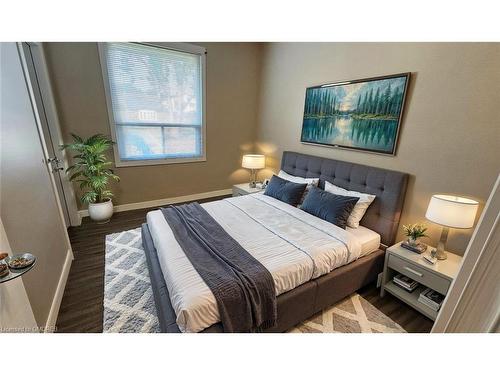 290 Morden Road, Oakville, ON - Indoor Photo Showing Bedroom