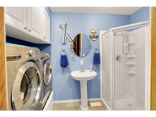 305 Cherrywood Avenue, Fort Erie, ON - Indoor Photo Showing Laundry Room