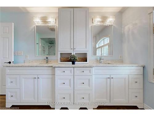 86 Tremaine Road, Milton, ON - Indoor Photo Showing Bathroom