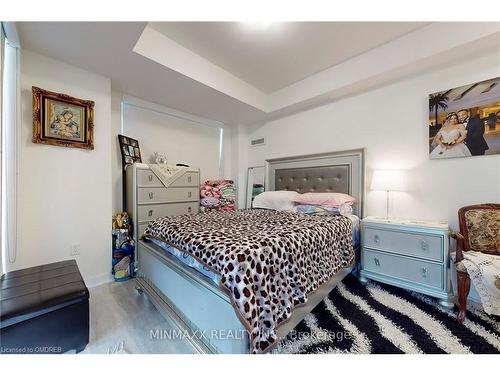 1604B-4655 Metcalfe Avenue Avenue, Mississauga, ON - Indoor Photo Showing Bedroom