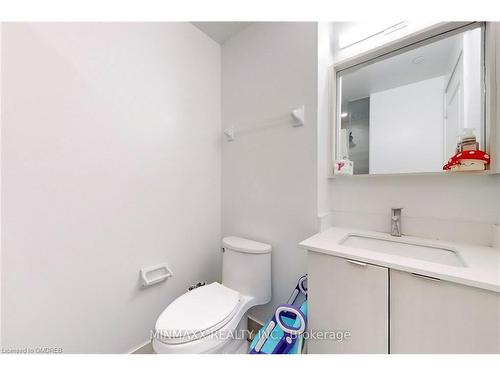 1604B-4655 Metcalfe Avenue Avenue, Mississauga, ON - Indoor Photo Showing Bathroom