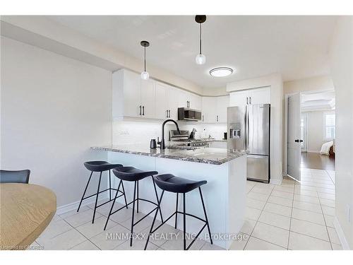 13-1725 Pure Springs Boulevard Boulevard, Pickering, ON - Indoor Photo Showing Kitchen