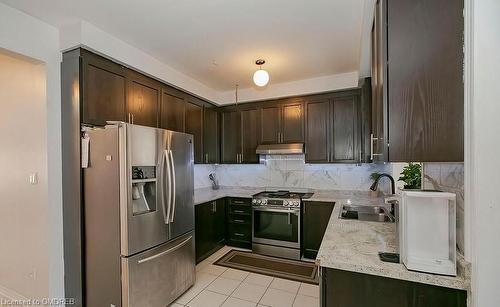 58 Lanark Circle, Brampton, ON - Indoor Photo Showing Kitchen With Double Sink With Upgraded Kitchen