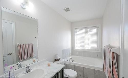 58 Lanark Circle, Brampton, ON - Indoor Photo Showing Bathroom