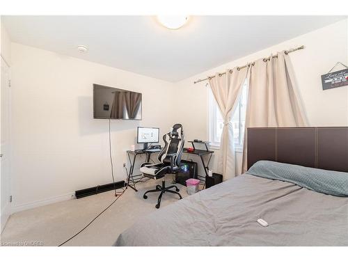 165 Sonoma Lane, Hamilton, ON - Indoor Photo Showing Bedroom