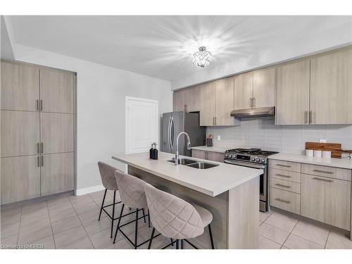 1058 Thompson Drive, Oshawa, ON - Indoor Photo Showing Kitchen With Double Sink