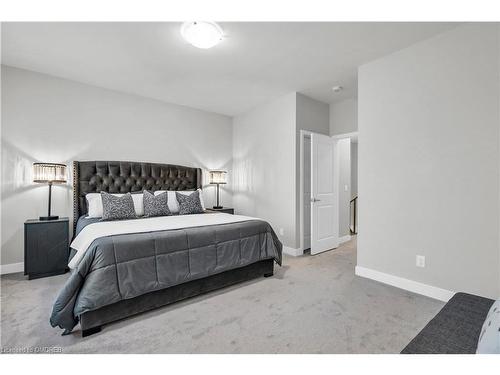 1058 Thompson Drive, Oshawa, ON - Indoor Photo Showing Bedroom