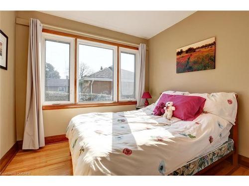 167 West 18Th Street, Hamilton, ON - Indoor Photo Showing Bedroom